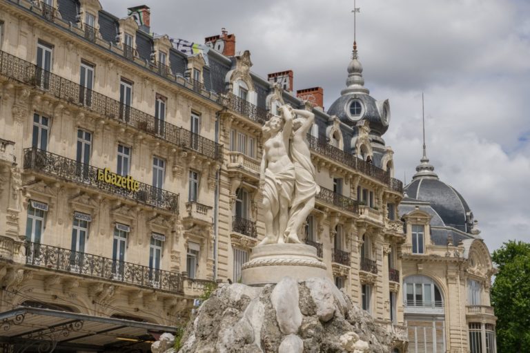 Montpellier place de la comédie fontaine